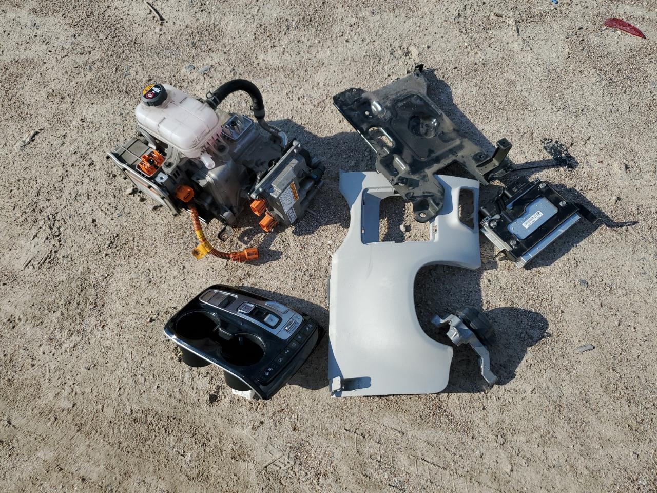 2022 HYUNDAI TUCSON LIMITED VIN:KM8JECA19NU013131