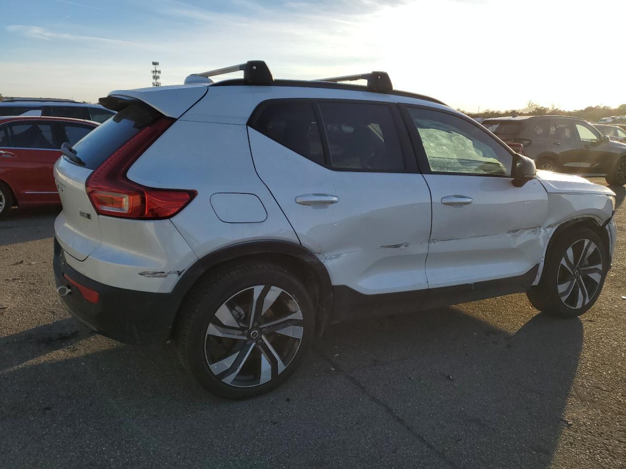 2024 VOLVO XC40 ULTIMATE VIN:YV4L12UM0R2340606