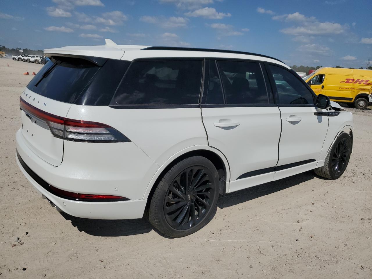 2023 LINCOLN AVIATOR RESERVE VIN:5LM5J7WC3PGL27029