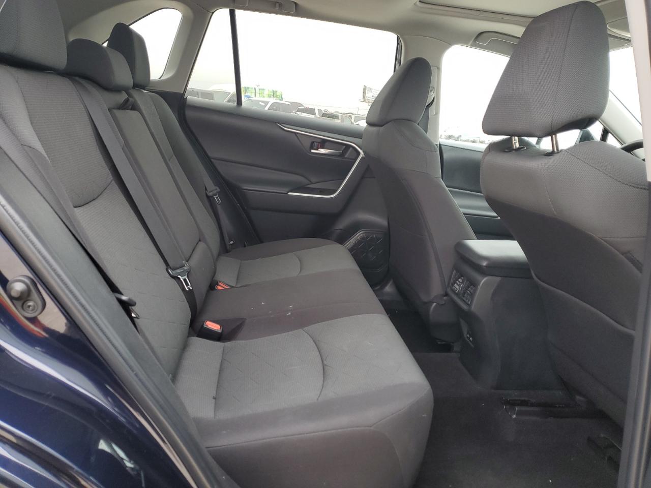 2023 TOYOTA RAV4 XLE VIN:2T3W1RFV5PW272127