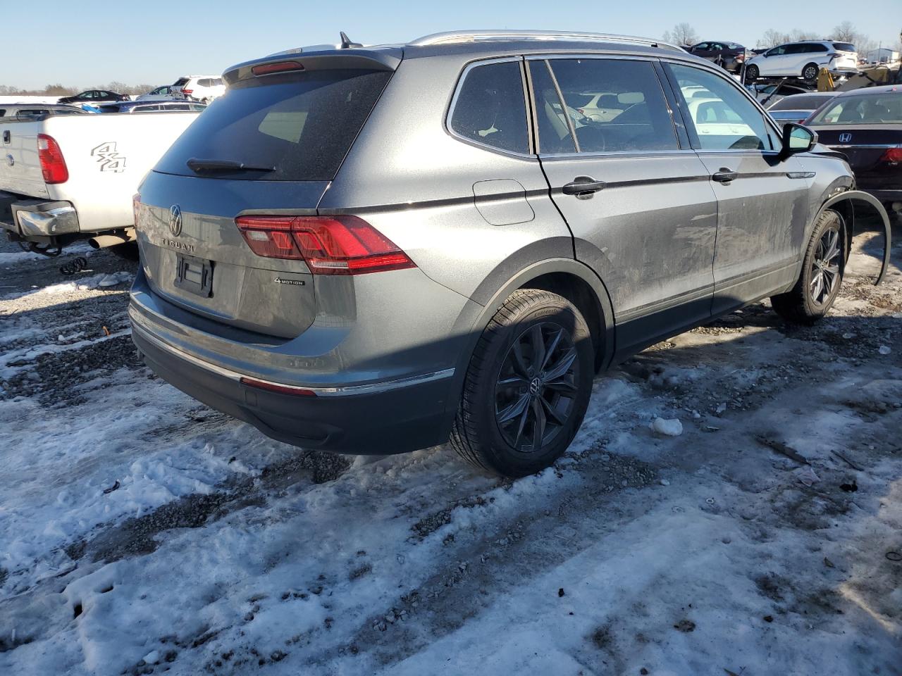 2022 VOLKSWAGEN TIGUAN SE VIN:3VV2B7AX5NM035341