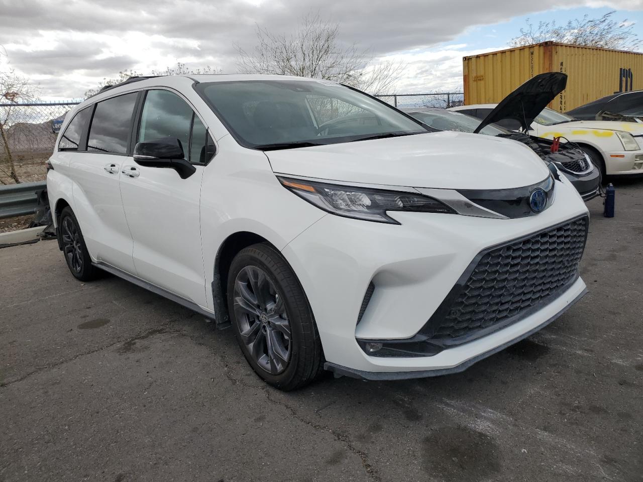 2024 TOYOTA SIENNA XSE VIN:5TDCRKEC0RS213915