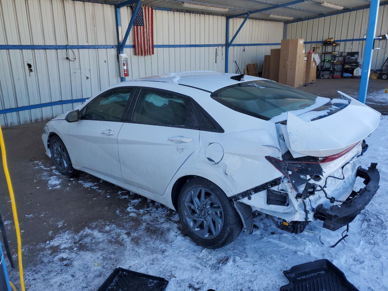 2024 HYUNDAI ELANTRA BLUE VIN:KMHLM4DJ8RU106757