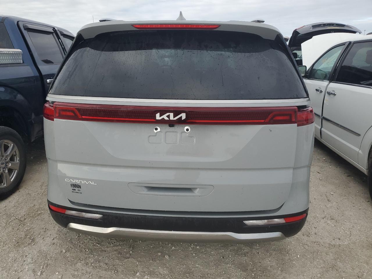 2024 KIA CARNIVAL SX VIN:KNDNE5H38R6347038