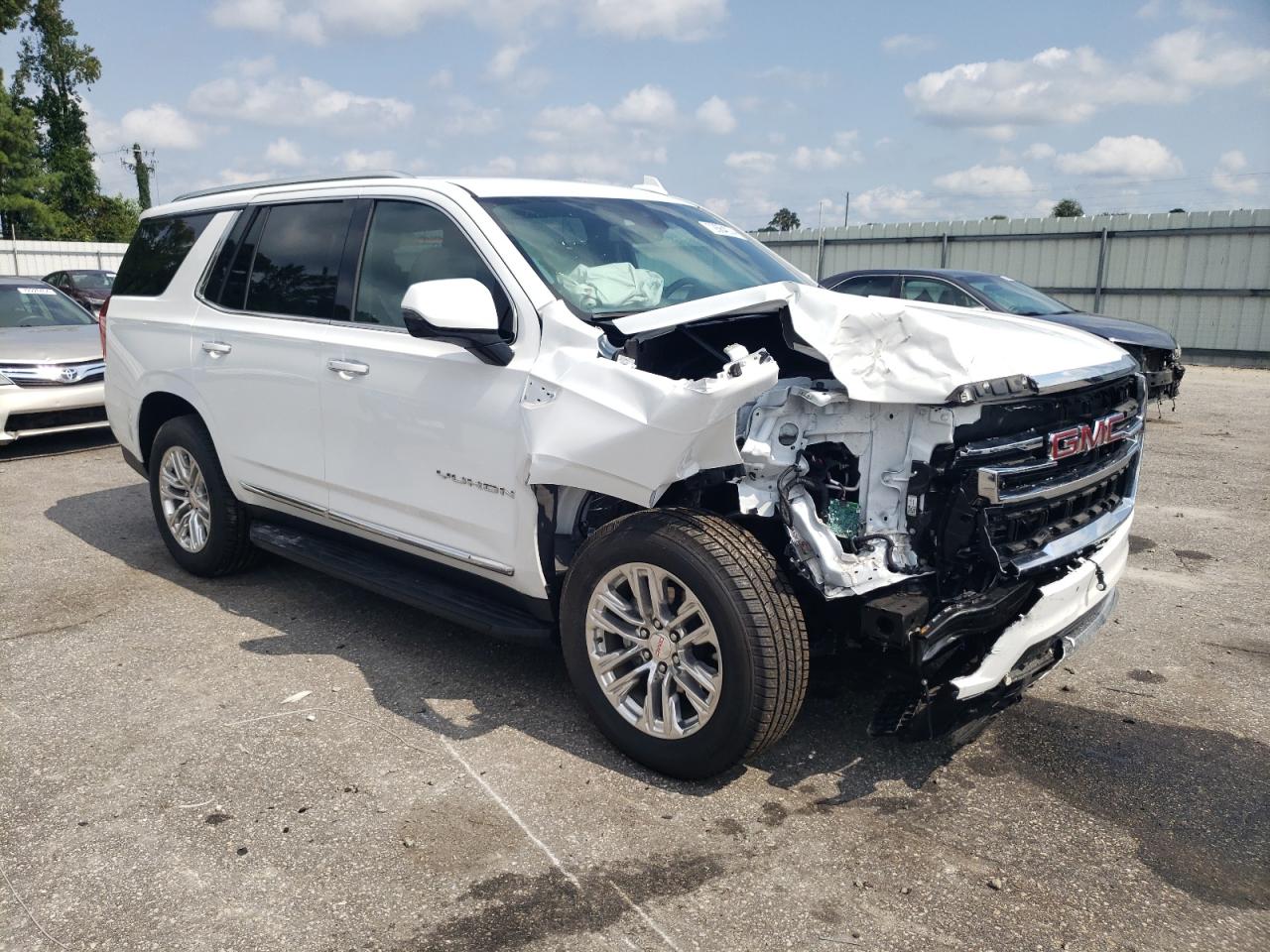 2022 GMC YUKON SLT VIN:1GKS2BKD0NR123240
