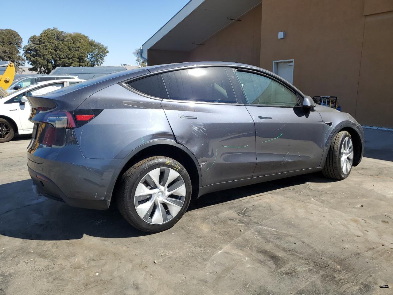 2023 TESLA MODEL Y  VIN:7SAYGDEE8PF971160