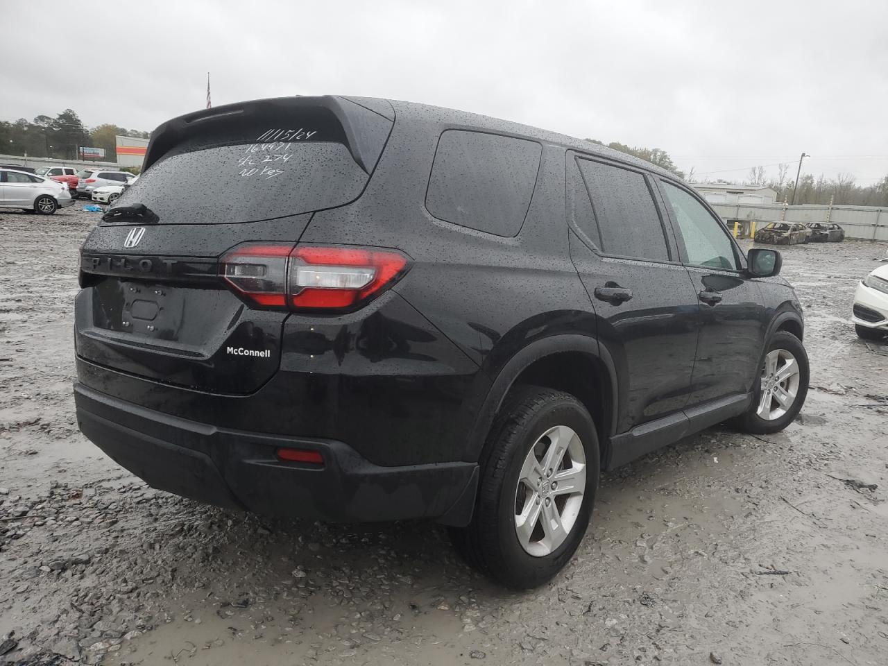 2023 HONDA PILOT LX VIN:5FNYG2H2XPB015553