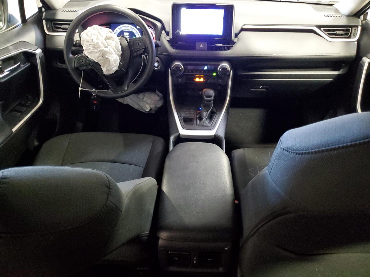 2023 TOYOTA RAV4 XLE VIN:2T3P1RFV3PC330628