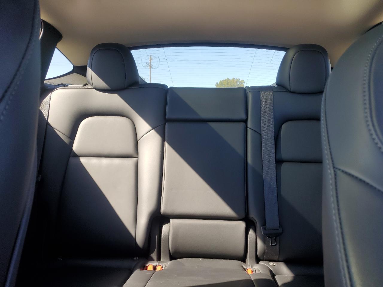 2022 TESLA MODEL Y  VIN:7SAYGDEF3NF531143