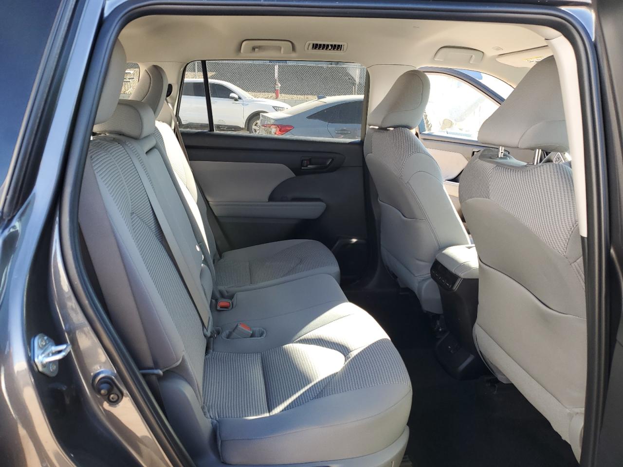 2024 TOYOTA HIGHLANDER LE VIN:5TDKDRAH8RS050418