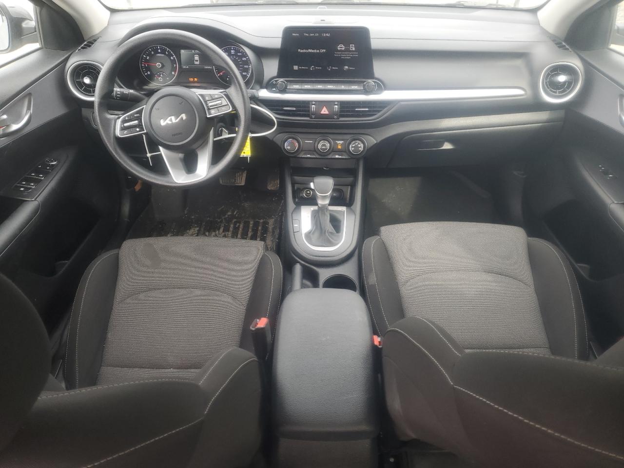 2024 KIA FORTE LX VIN:3KPF24AD9RE727932