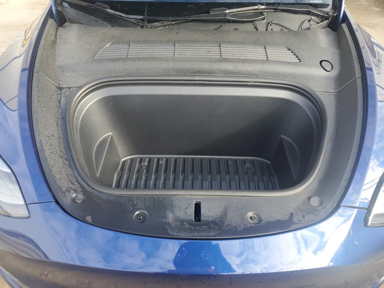2023 TESLA MODEL Y  VIN:7SAYGDEE0PF707365