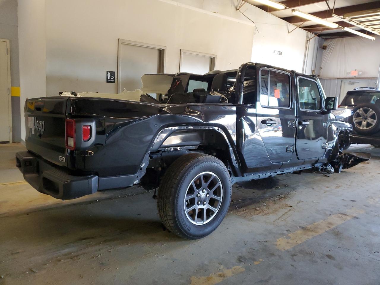 2023 JEEP GLADIATOR OVERLAND VIN:2T1BU4EEXDC075535