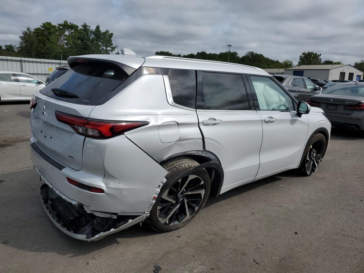 2024 MITSUBISHI OUTLANDER SEL VIN:JA4J4WA84RZ037734