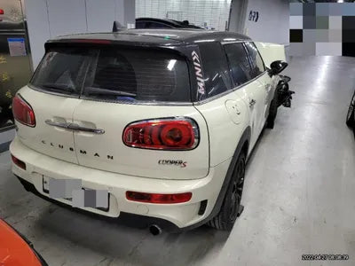 2018 MINI Clubman VIN: