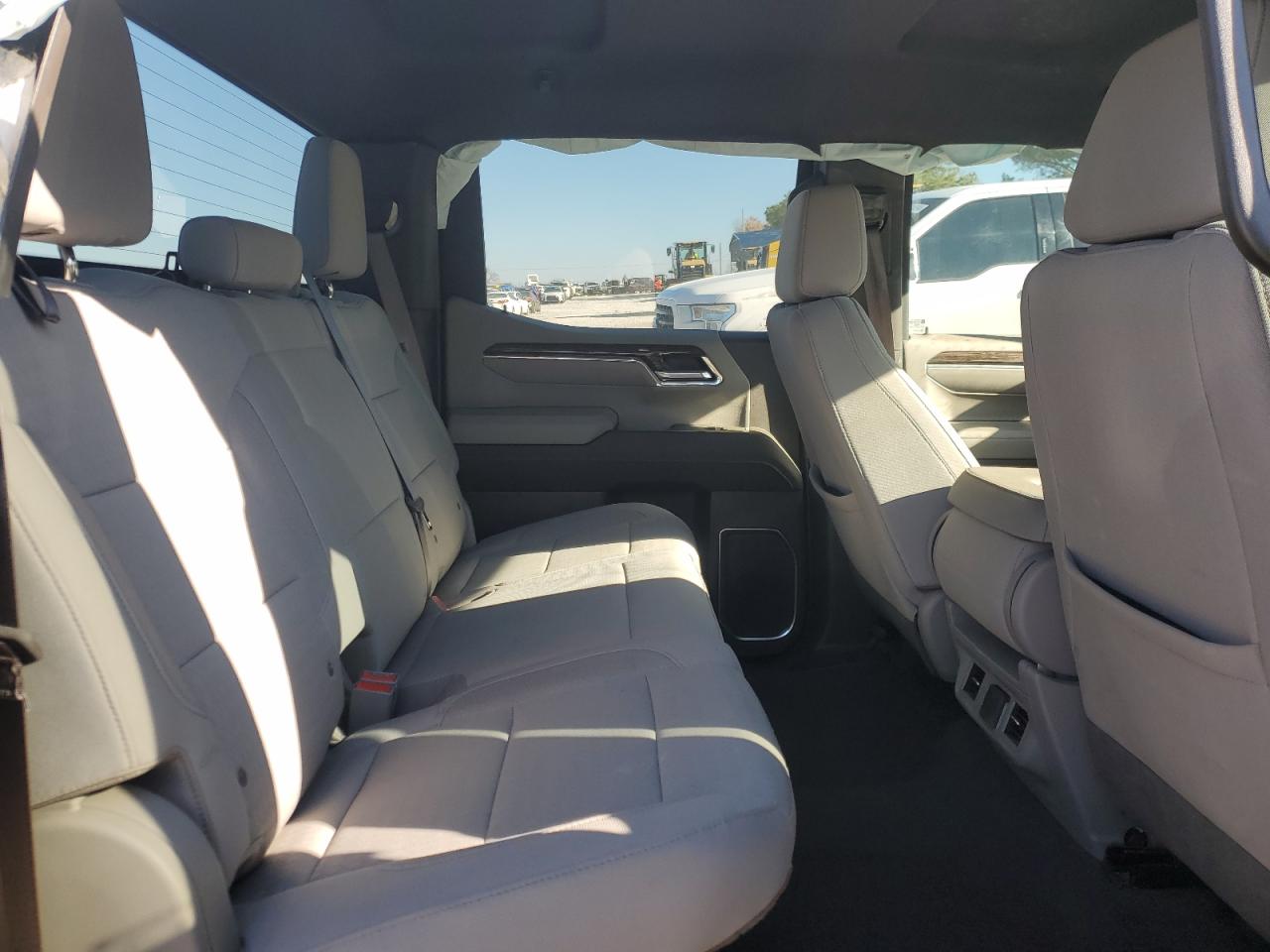 2024 GMC SIERRA K1500 SLE VIN:1GTUUBED6RZ269190