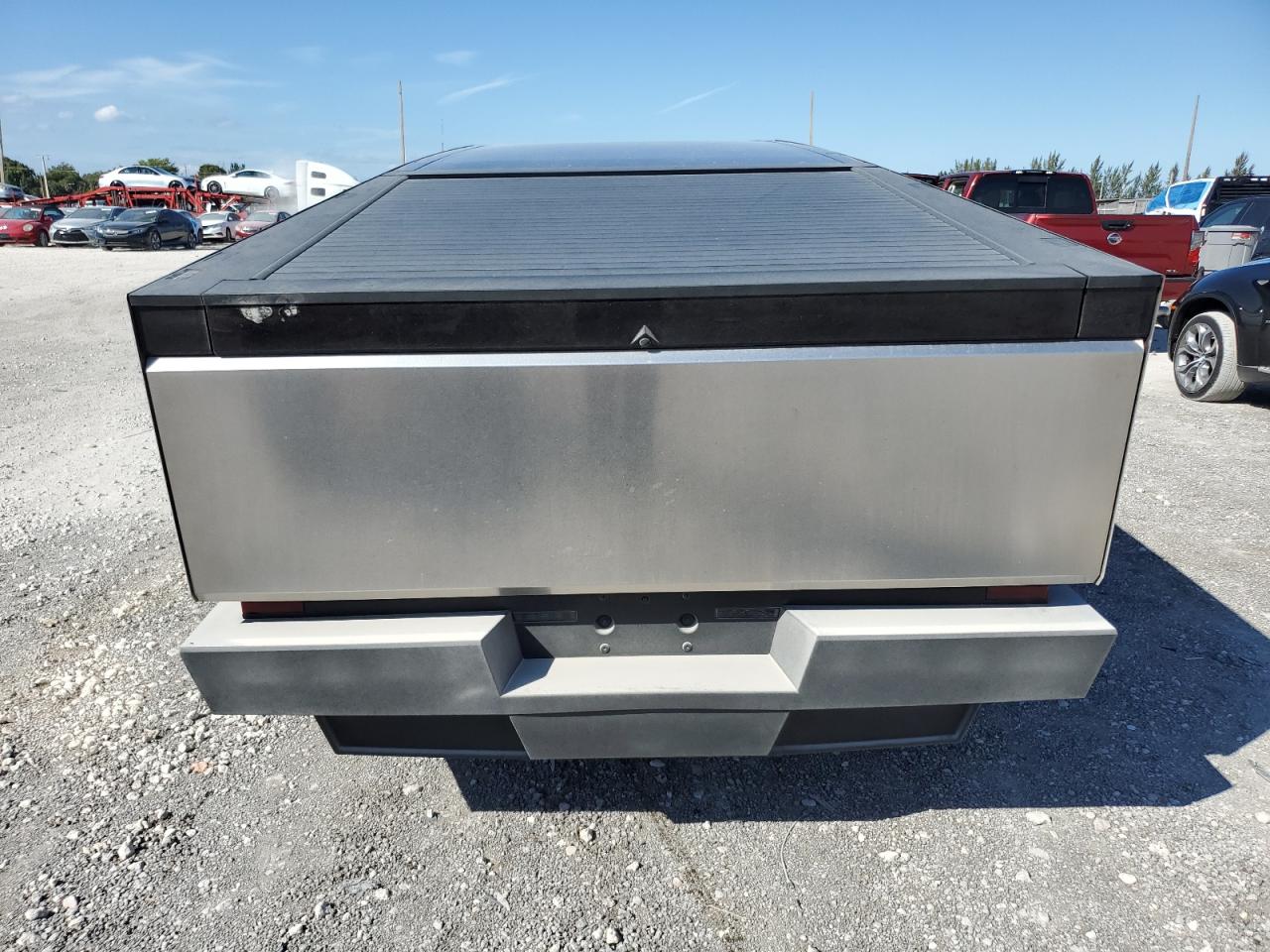 2024 TESLA CYBERTRUCK  VIN:7G2CEHEDXRA051815