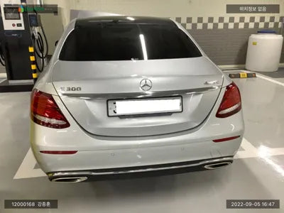 2019 Mercedes-Benz E 300 WDDZF4KB5KA677981 VIN:WDDZF4KB5KA677981