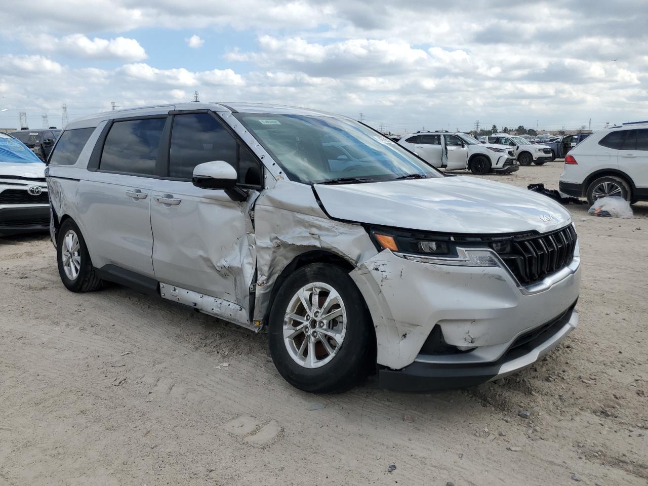 2022 KIA CARNIVAL LX VIN:KNDNB4H38N6158807