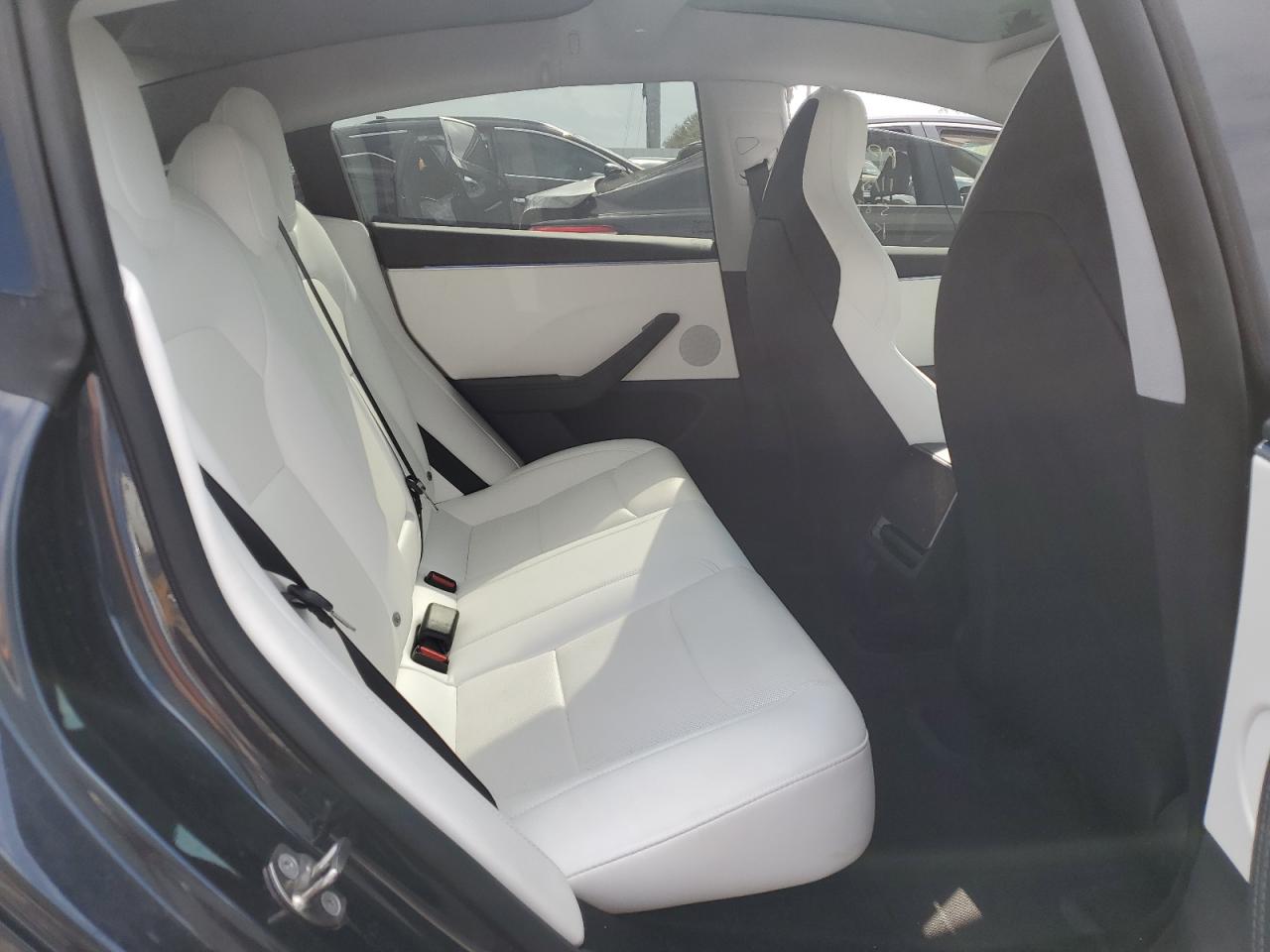 2024 TESLA MODEL 3  VIN:5YJ3E1ET2RF784333