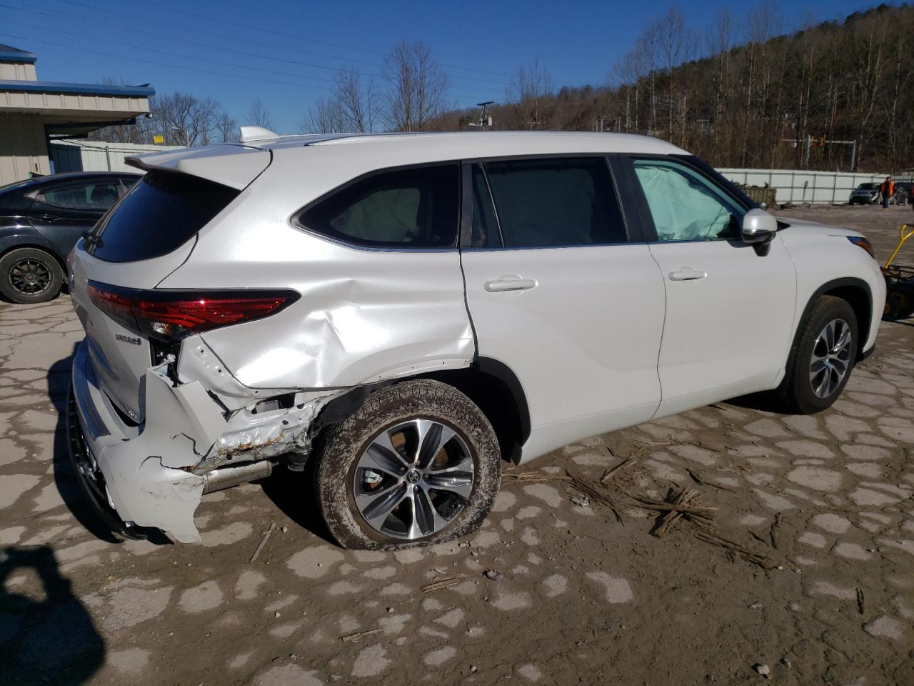 2023 TOYOTA HIGHLANDER HYBRID XLE VIN:5TDKARAH6PS022848