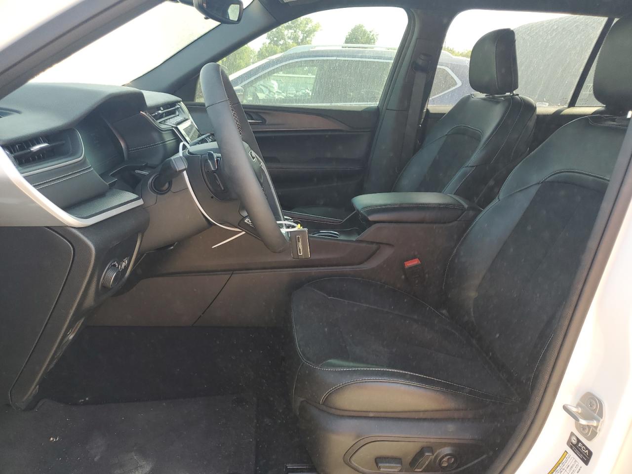 2024 JEEP GRAND CHEROKEE L LAREDO VIN:1C4RJKAG8R8530761