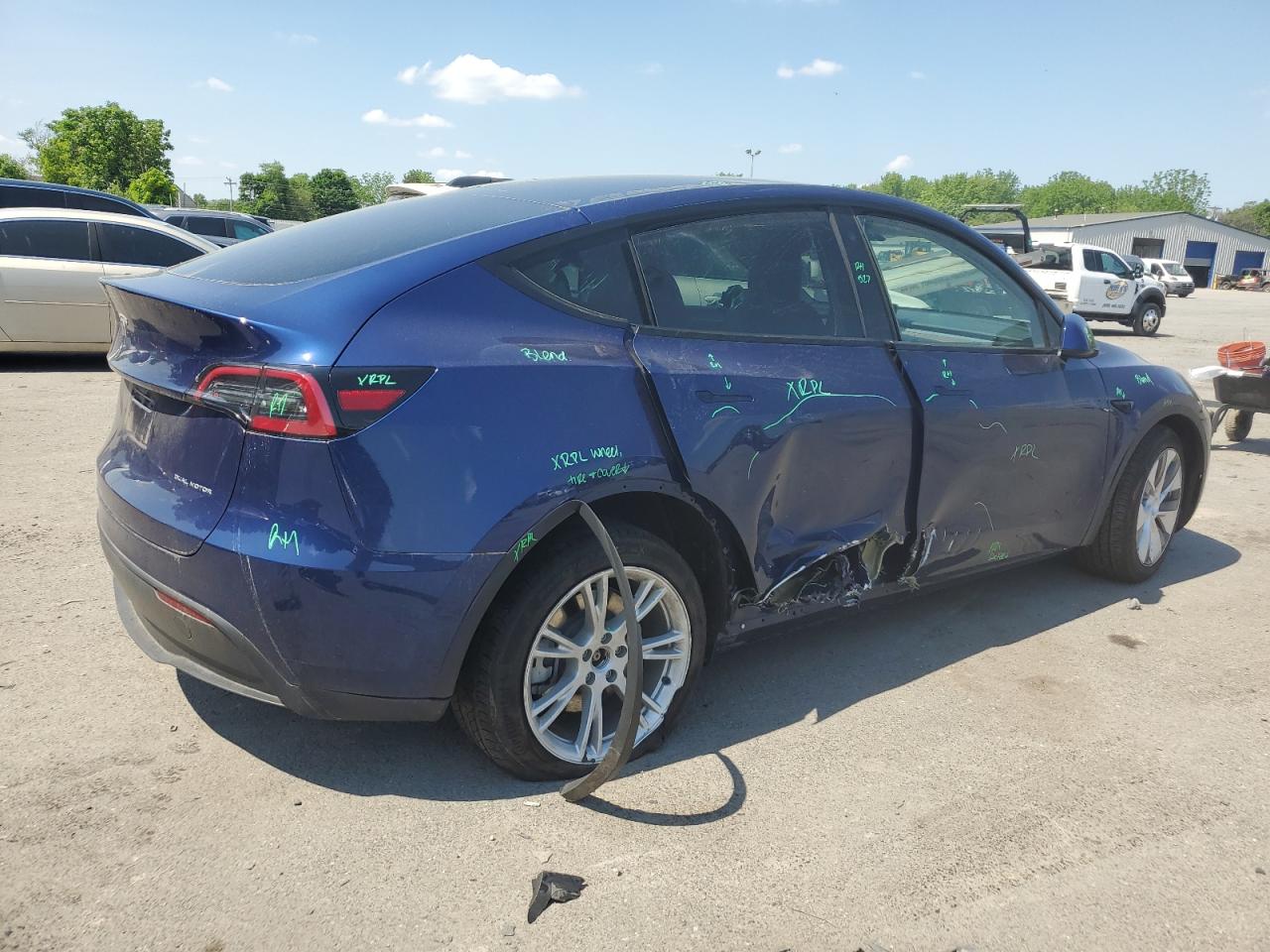 2023 TESLA MODEL Y  VIN:7SAYGDEE3PF663295