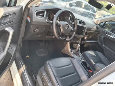 2018 Volkswagen Tiguan VIN:
