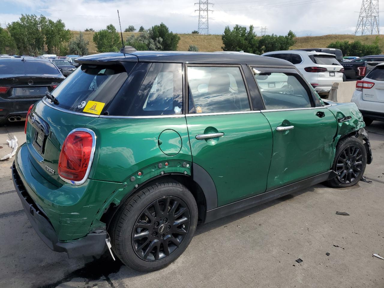 2023 MINI COOPER  VIN:WMW33DK00P2T76198