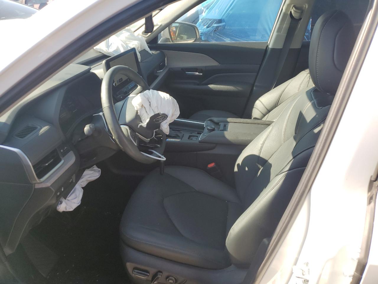 2024 TOYOTA GRAND HIGHLANDER XLE VIN:5TDAAAB59RS016644