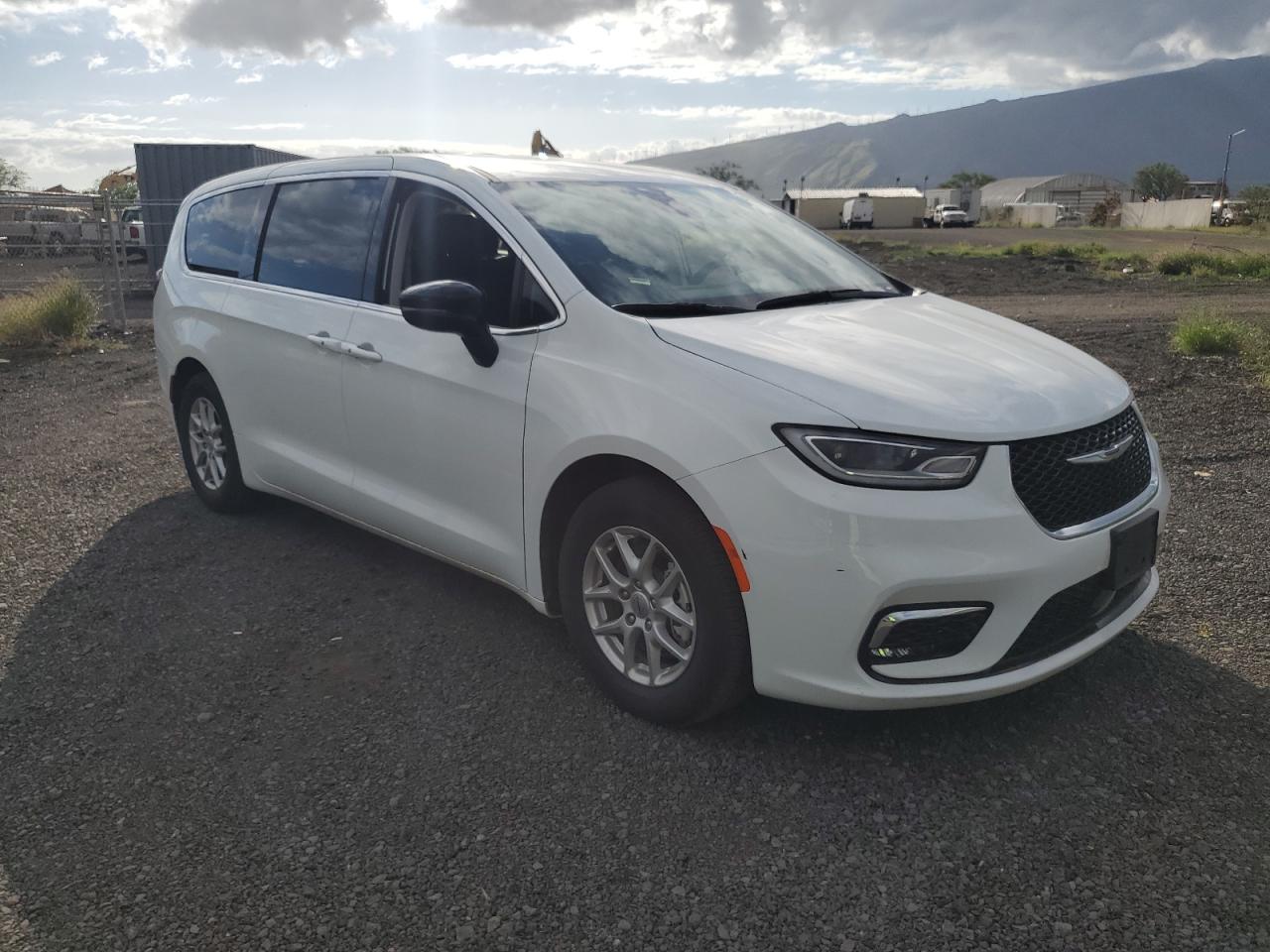 2024 CHRYSLER PACIFICA TOURING L VIN:2C4RC1BG2RR176484