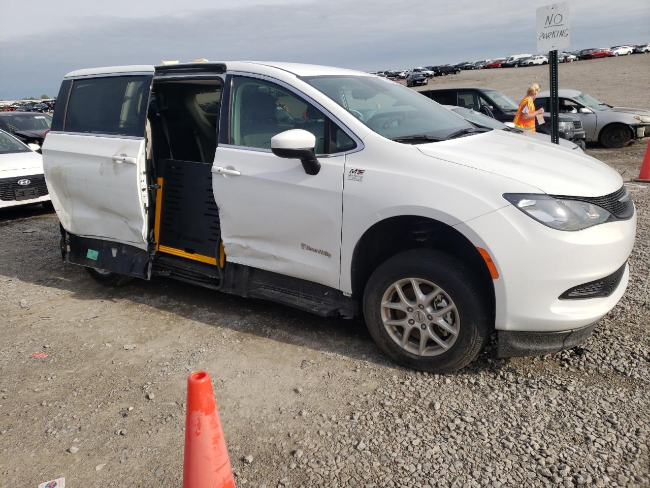 2023 CHRYSLER VOYAGER LX VIN:2C4RC1CG7PR564970