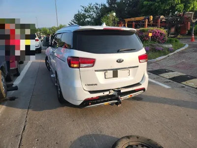 2015 Kia Carnival KNAME81ABGS122272 VIN:KNAME81ABGS122272