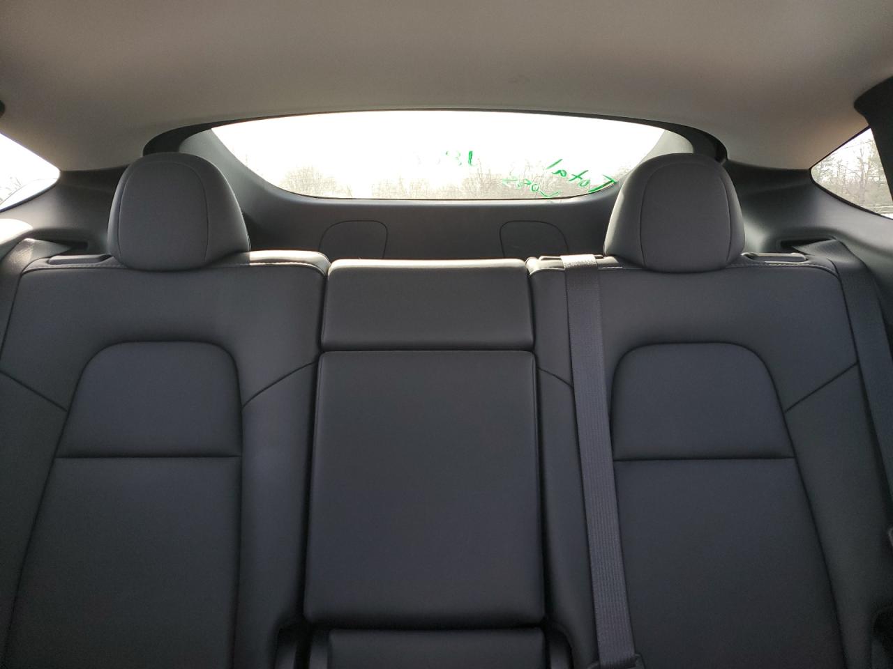 2024 TESLA MODEL Y  VIN:7SAYGDEE1RA305600