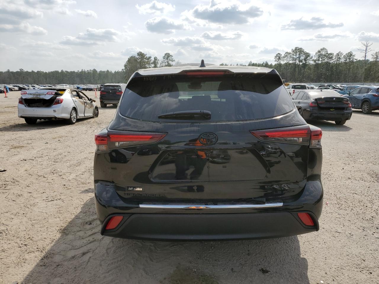 2024 TOYOTA HIGHLANDER LE VIN:5TDKDRBH4RS541907
