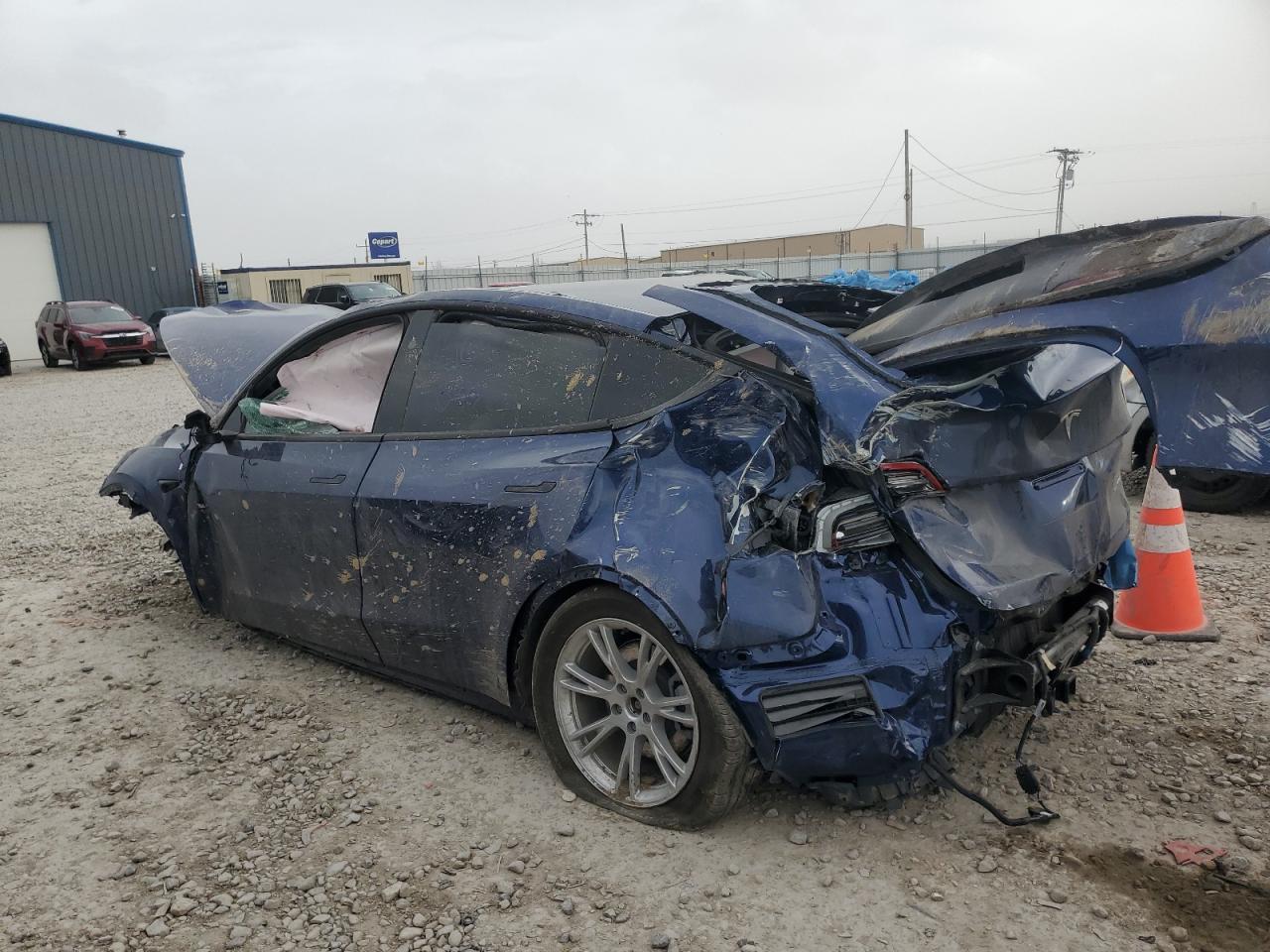 2023 TESLA MODEL Y  VIN:7SAYGDEE7PF946573