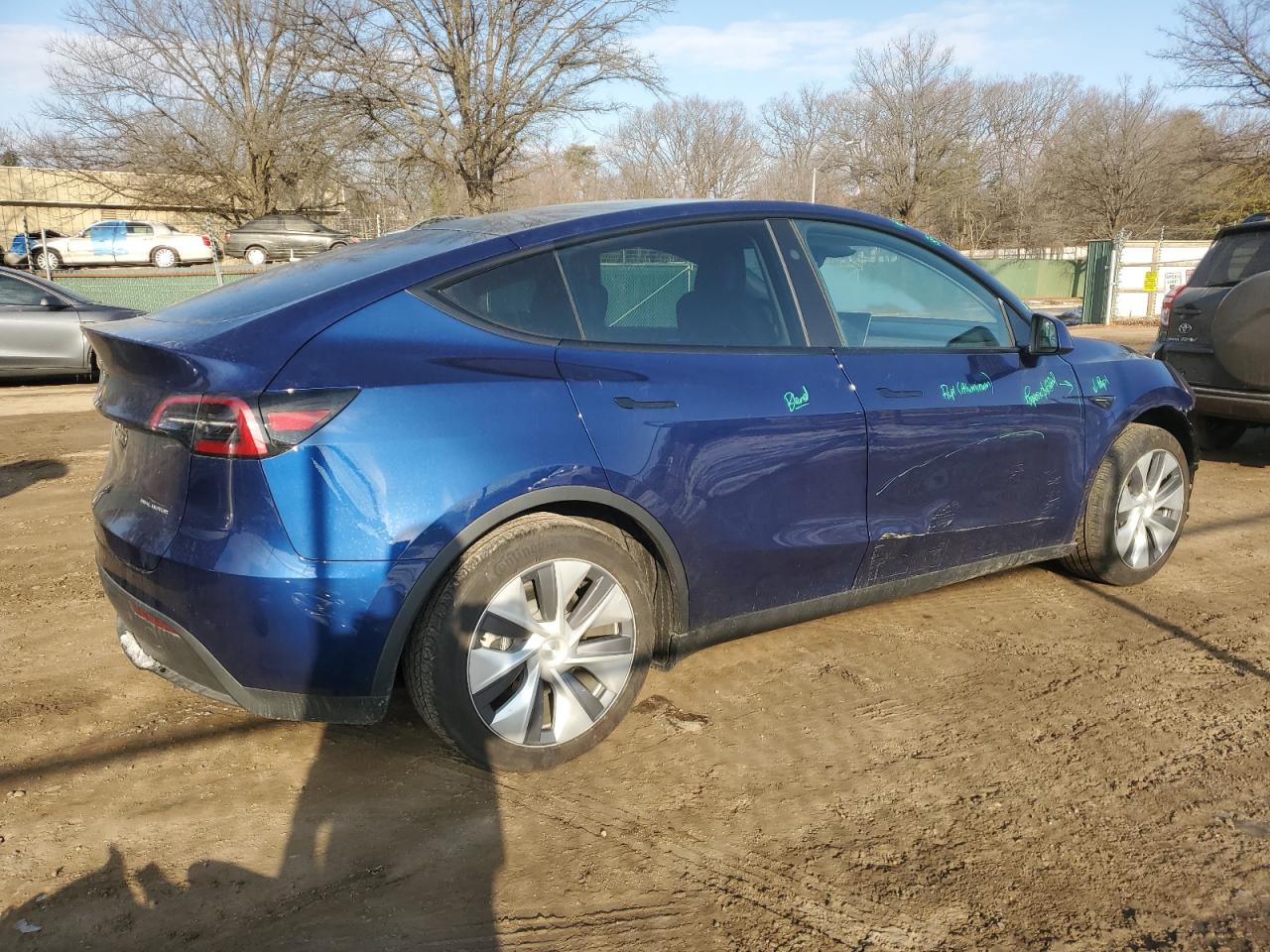2024 TESLA MODEL Y  VIN:7SAYGAEE4RF077822