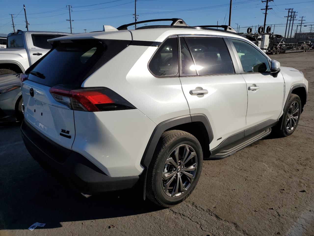 2022 TOYOTA RAV4 XLE PREMIUM VIN:JTMB6RFV3ND076908