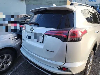 2016 Toyota RAV4 VIN: