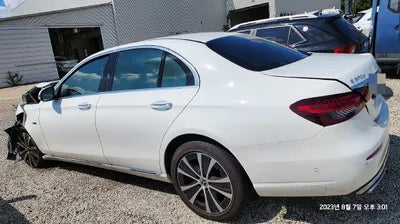 2021 Mercedes-Benz E 300 VIN: