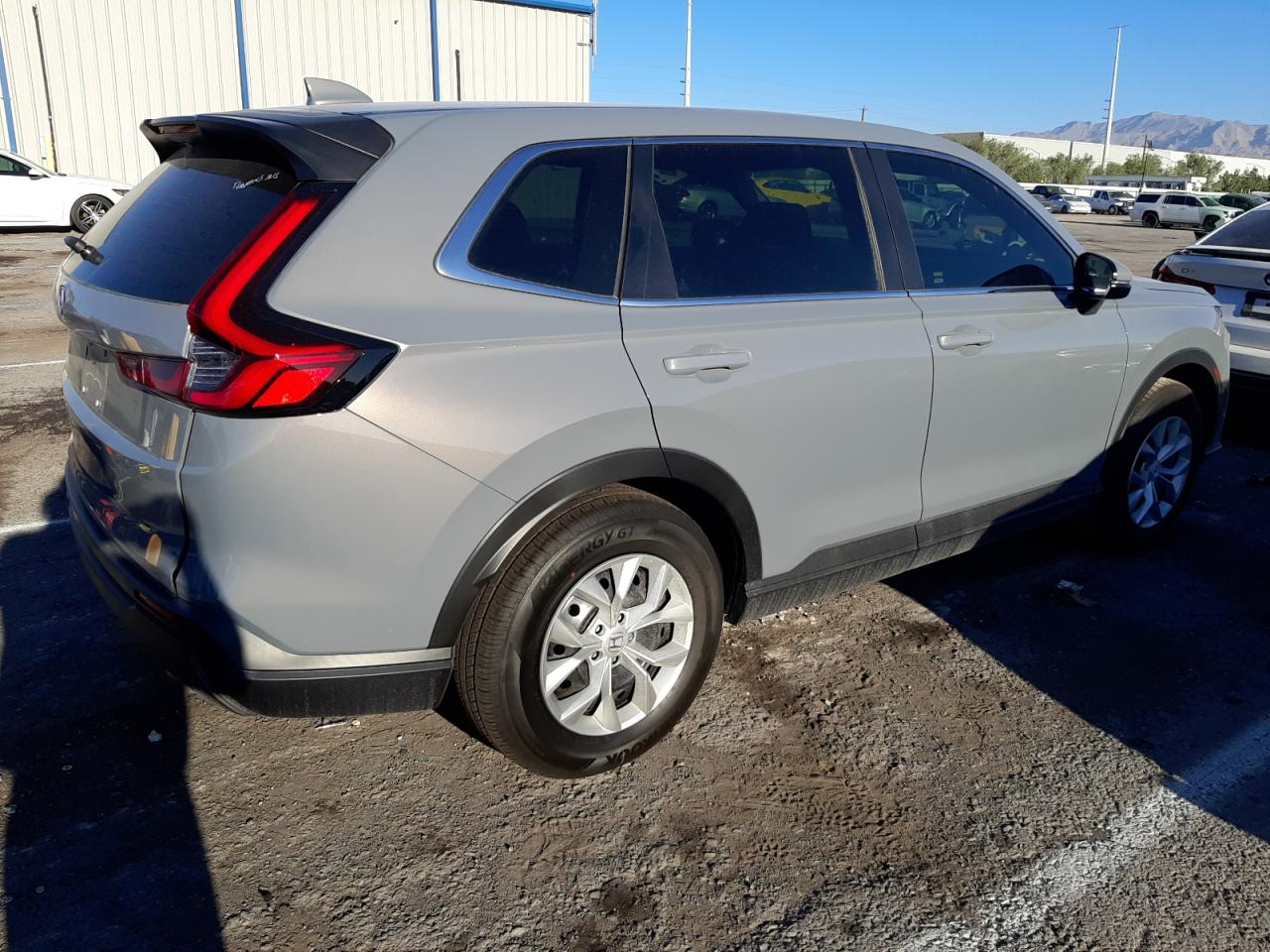 2024 HONDA CR-V LX VIN:2HKRS3H25RH302179