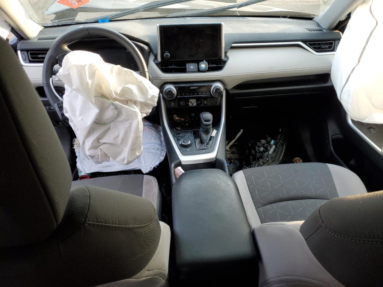 2024 TOYOTA RAV4 XLE VIN:4T3RWRFVXRU130423