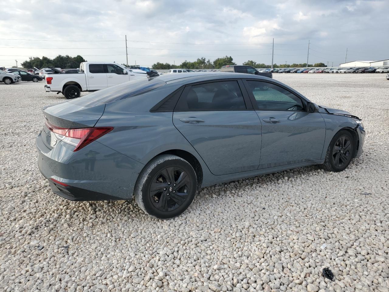 2022 HYUNDAI ELANTRA SEL VIN:KMHLM4AG1NU332139