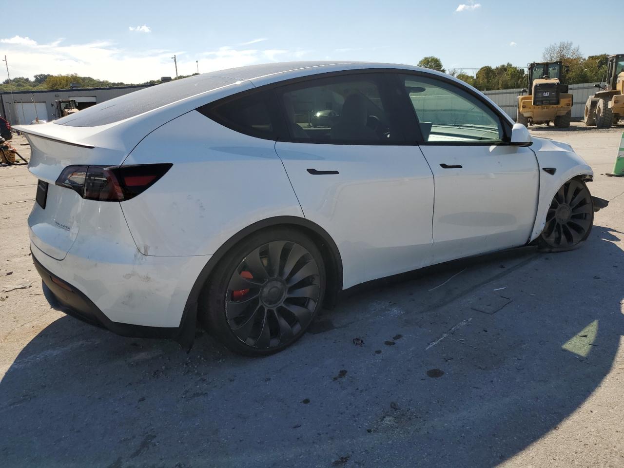 2023 TESLA MODEL Y  VIN:7SAYGDEF8PF864666