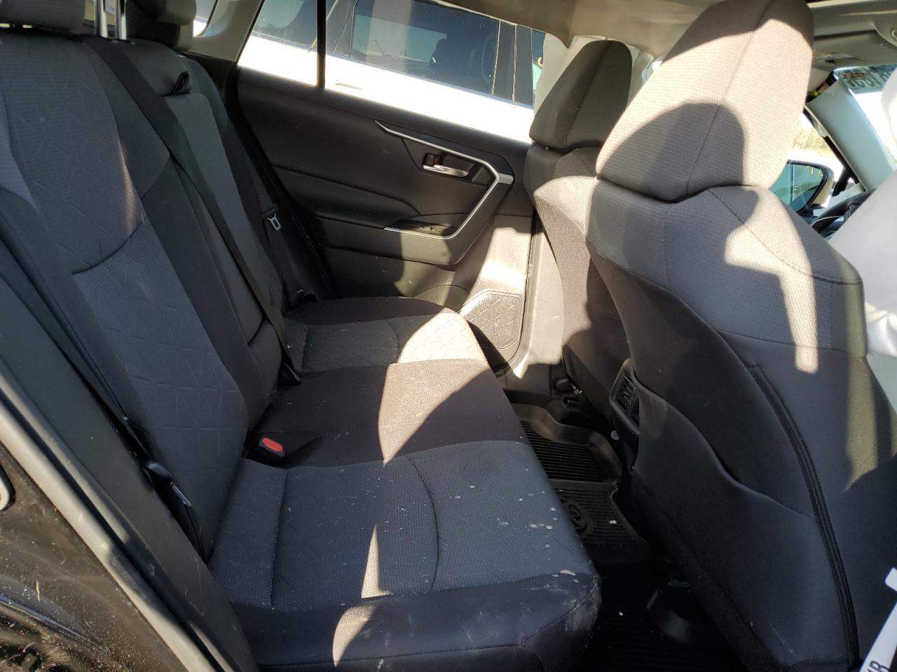 2024 TOYOTA RAV4 XLE VIN:2T3P1RFV3RC454515