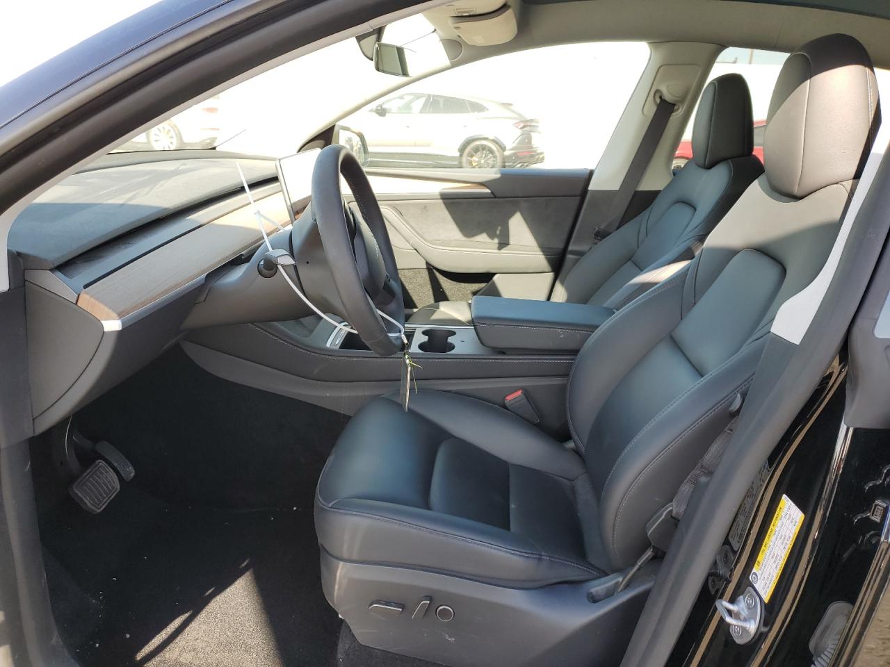 2024 TESLA MODEL Y  VIN:7SAYGDEE0RA291527