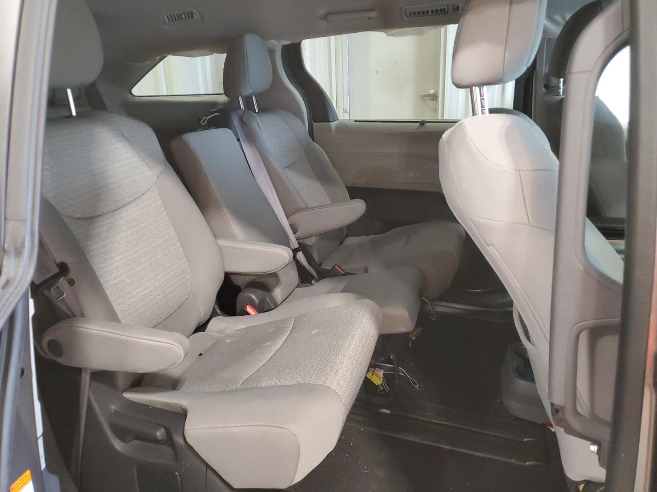 2022 TOYOTA SIENNA LE VIN:5TDKRKEC4NS101270