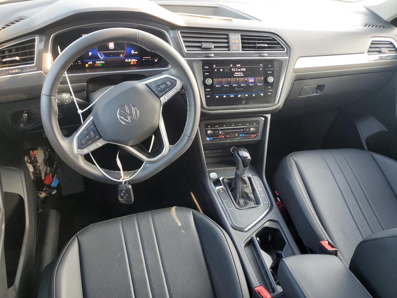 2023 VOLKSWAGEN TIGUAN SE VIN:3VV3B7AXXPM061909