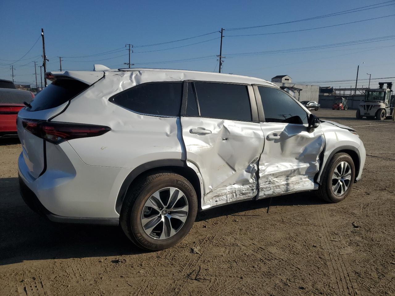2024 TOYOTA HIGHLANDER LE VIN:5TDKDRAH2RS537128