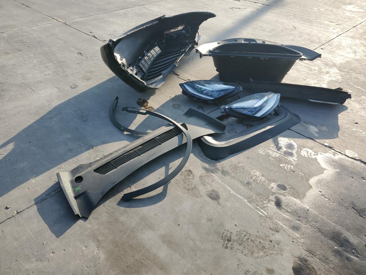 2022 TESLA MODEL Y  VIN:7SAYGDEE1NA006117